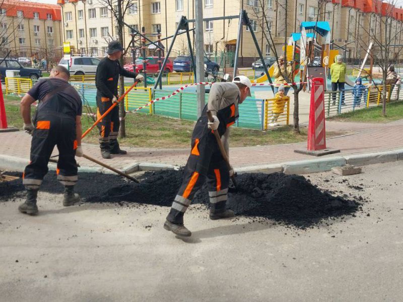 Более 1000 ям устранили в округе с начала года Новости Королёва 