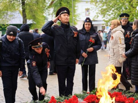 Королевские полицейские почтили память героев Великой Отечественной войны Новости Королёва 