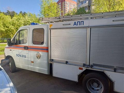 Работники пожарно-спасательной части спасли заблокированную в квартире женщину в Королеве Новости Королёва 